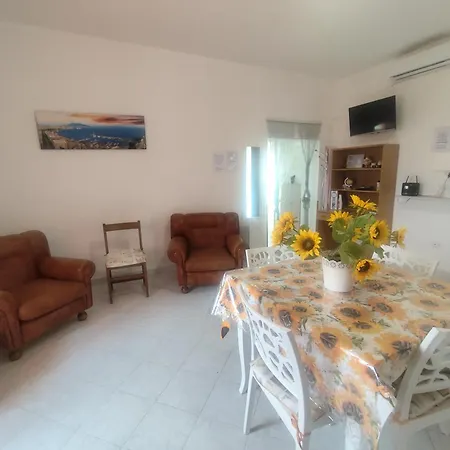 Anna E Mary * Paestum