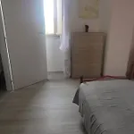 Anna E Mary Apartman *