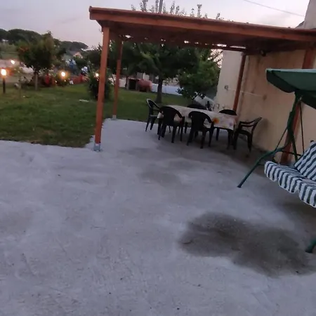 Anna E Mary * Paestum