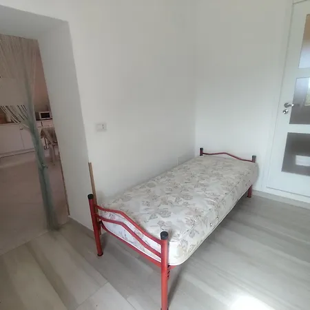 Anna E Mary Apartman Paestum